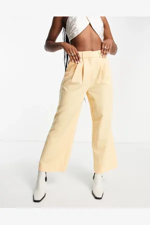 Y.A.S Y.A.S tailored high waisted cropped trouser in cream