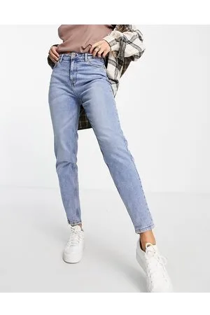 Pieces® Kesia high waisted mom jeans in bleach wash