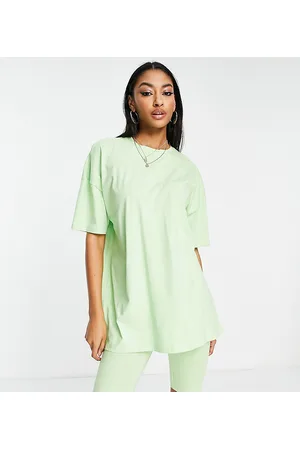 ONLY Exclusive 2 pack t-shirt and legging short set in pistachio