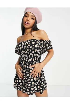 Miss Selfridge Shirred frill detail playsuit in mono daisy
