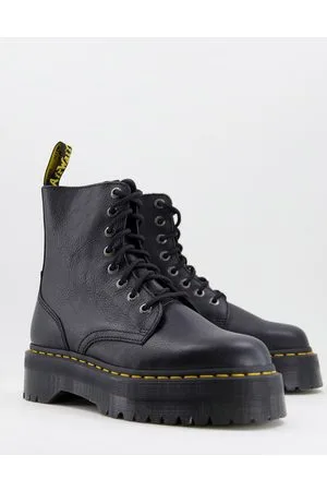 Dr. Martens Jadon 8 eye boots in pisa