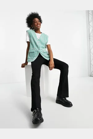 Pieces® Dogtooth vest in green & white