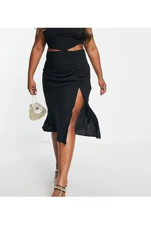 ASOS ASOS DESIGN Curve midi skirt with ruched side and button detail in