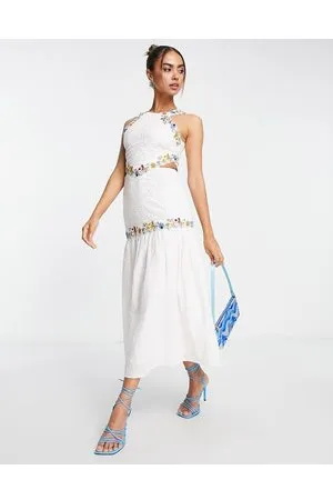 HOPE & IVY Halter neck midaxi embroidered dress in ivory