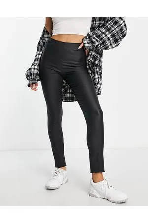 VILA Coated leggings with zip back in