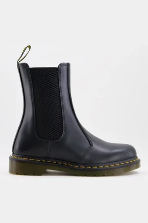 Dr. Martens 2976 Hi Chelsea Boots in Smooth