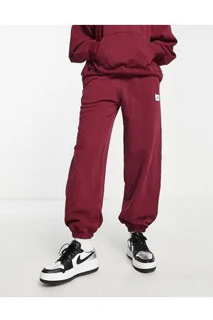 Red and white hot sale jordan sweatsuit