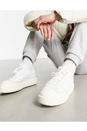 New Balance CT302 trainers in