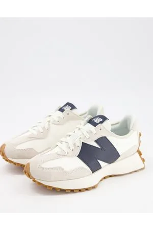 New Balance 327 trainers in off /navy