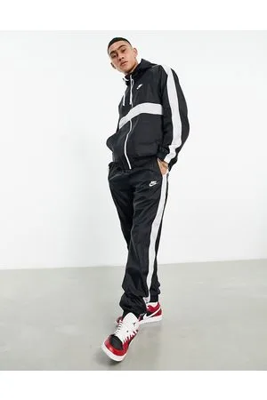 nike tracksuit with stripe