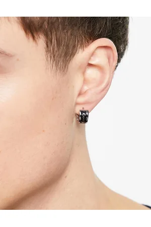 Steve Madden Huggie earrings in with black pattern