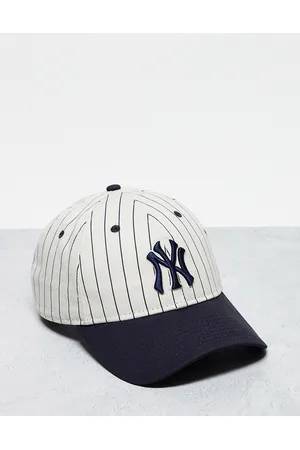 New Era Hats - 9Twenty New York Yankees pinstirpe unisex cap in
