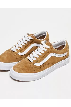 Vans Old Skool trainers in suede