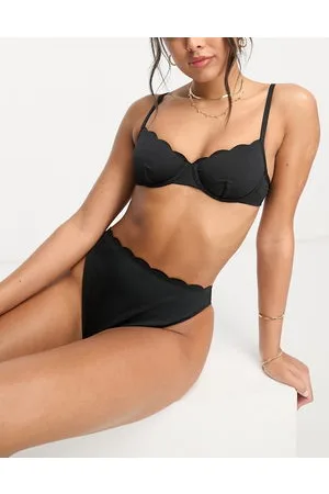 Hunkemöller Scallop underwire balcony bikini top in