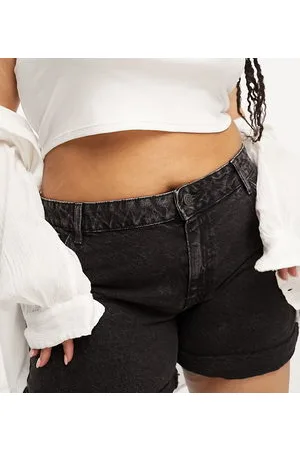 Noisy May High waisted denim Mom shorts in dark
