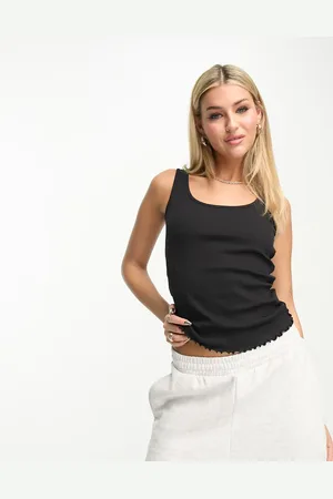 New Look Lettuce hem scoop vest in