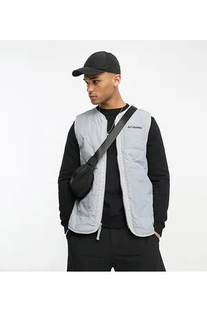 Columbia Doverwood crinkle fabric quilted liner gilet in Exclusive at ASOS