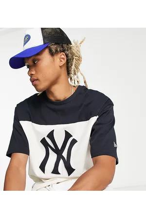 New Era Men Short Sleeve - New York Yankees two tone oversized t-shirt in off exclusive to ASOS