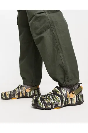 Crocs Men Casual Shoes - Classic all terrain clogs in camo