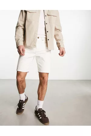 New Look Men Shorts - Straight fit denim shorts with raw hem in off