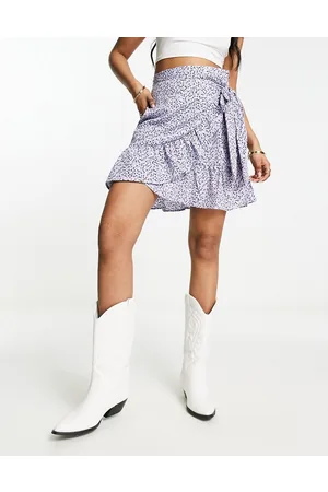 ONLY Ruffle wrap mini skirt in lilac floral
