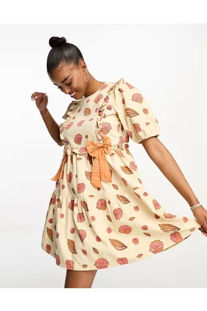 Neon Rose Shell print tiered mini smock dress in ecru