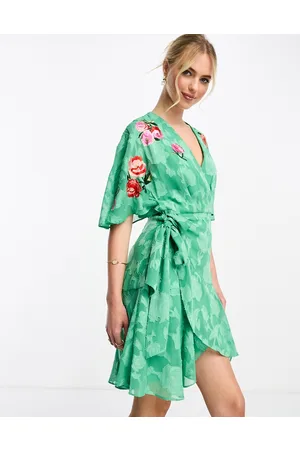 HOPE & IVY Flutter sleeve embroidered sequin mini dress in