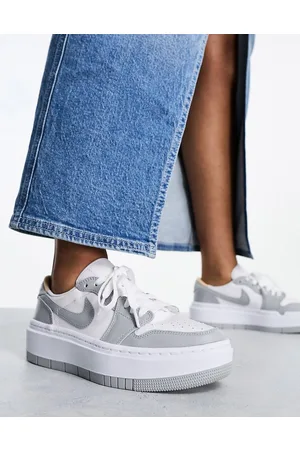 Jordan AJ1 Elevate Low trainers in and grey