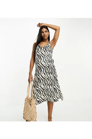 Mama;licious Mamalicious Maternity satin midi dress in animal print