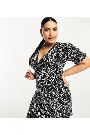 Pieces® Pieces Curve wrap mini dress in spot