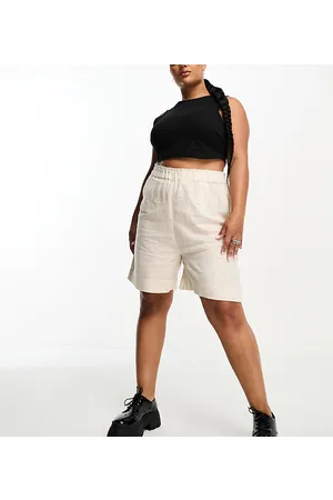 ONLY Linen shorts in cream
