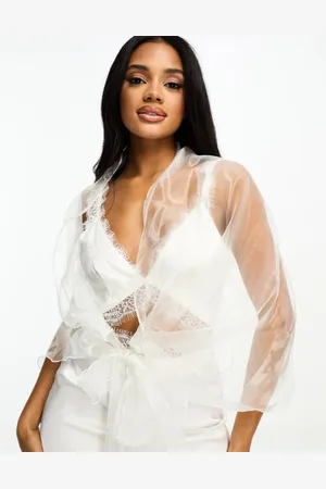 TFNC Bridal shawl with lettuce edge in ivory