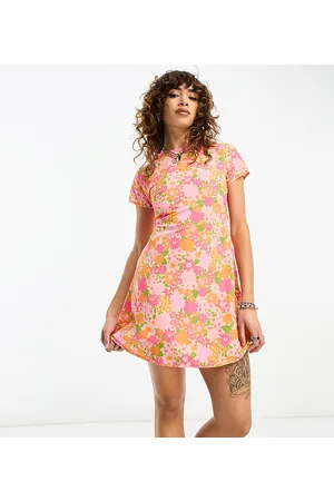 Reclaimed Inspired tea dress in 70s floral