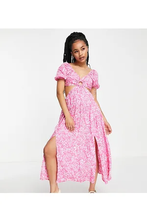 Miss Selfridge Petite ring detail cut out maxi dress in hibiscus print