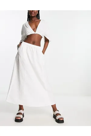 Monki Solid jaquard flower midi skirt in white
