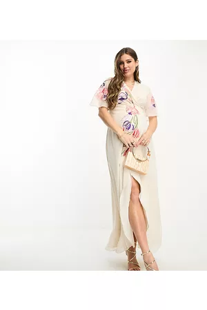 HOPE & IVY Embroidered floral maxi dress in ivory