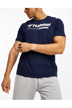 Hummel Regular fit t-shirt with oversized logo in