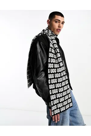 UGG Repeat logo scarf in