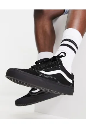 Vans Old Skool trainers in suede with white side stripe