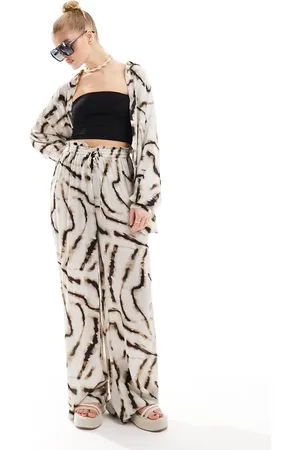 Iisla & Bird Tie dye loose fit beach trouser in cream