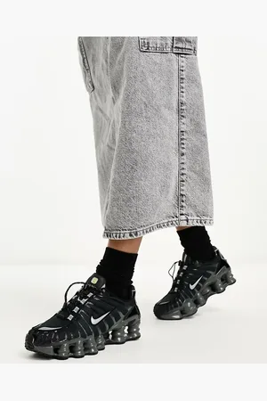 Nike Shox TL unisex trainers in and silver