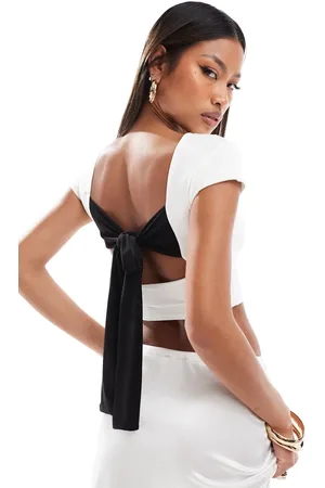 Kaiia Slinky contrast bow tie back top in