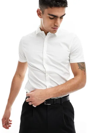 New Look Short sleeved muscle fit poplin shirt in