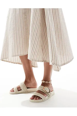 New Look Strappy flat sandal in raffia off