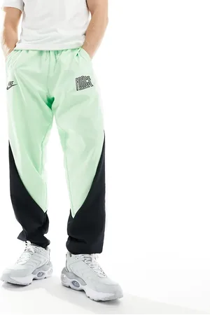 Nike Starting 5 woven trousers in