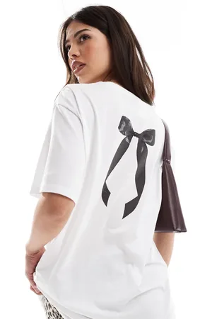 Pieces® Oversized t-shirt with bow back in