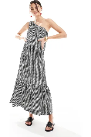 ONLY One shoulder tiered hem maxi dress in & white wave stripe
