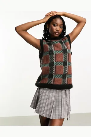 Fred Perry Check knitted vest in maroon