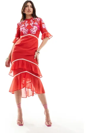 HOPE & IVY Tiered midi dress with peplum in with white embroidery