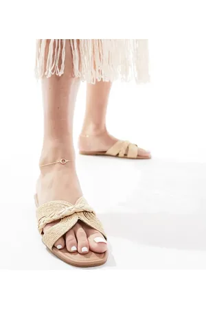 New Look Raffia woven sandal in off